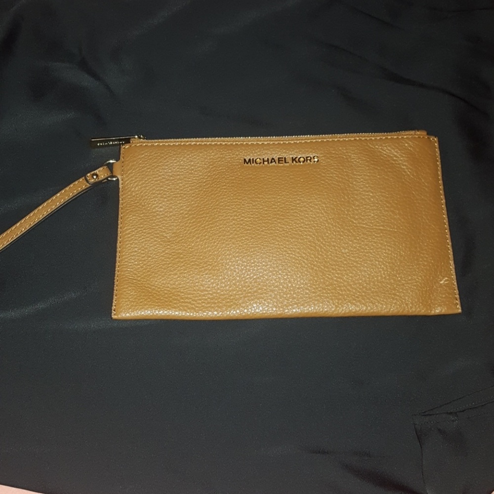 Michael Kors wristlet